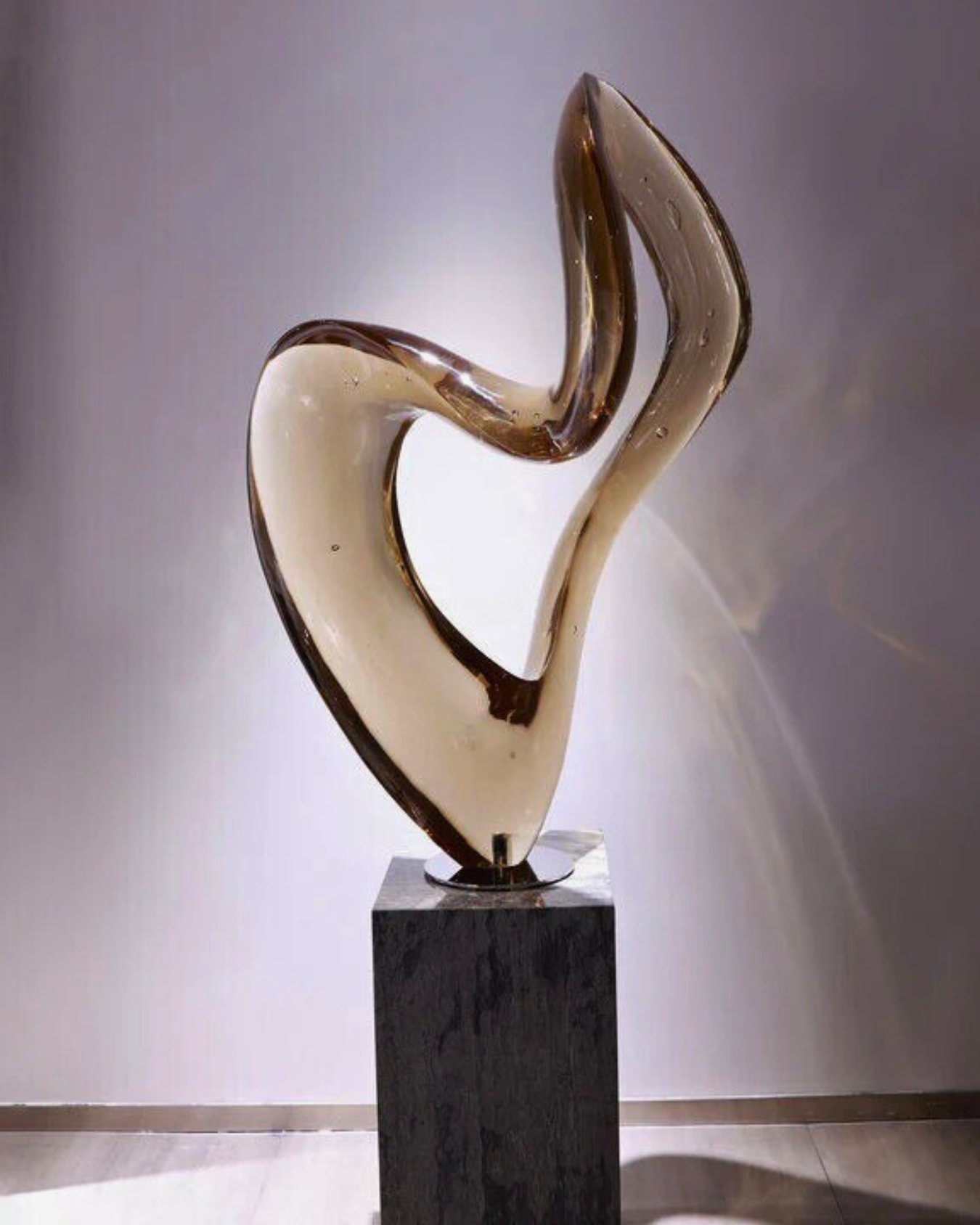 Luxury Acrylic Crystal Twist Sculpture